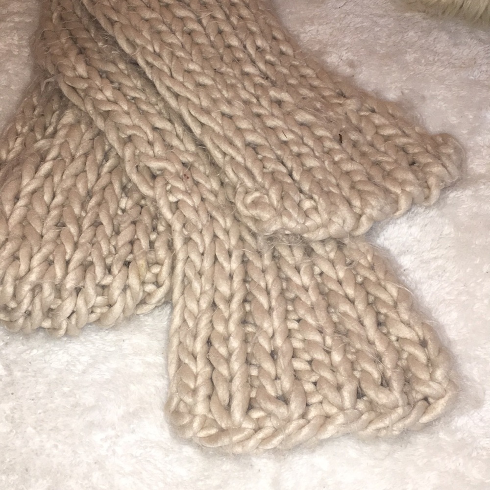 Knitted Scarf‼️